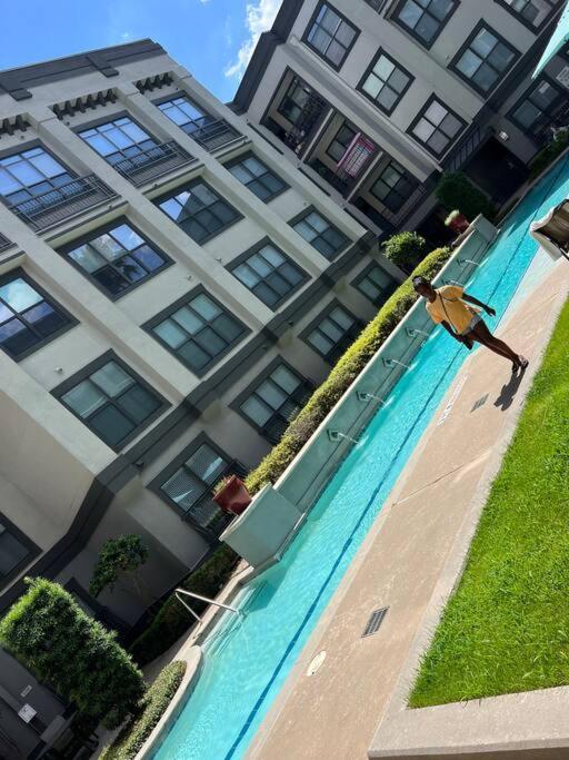 Luxury 1Bedroom/Pool View/ Galleria W/Study Desk Хьюстон Экстерьер фото